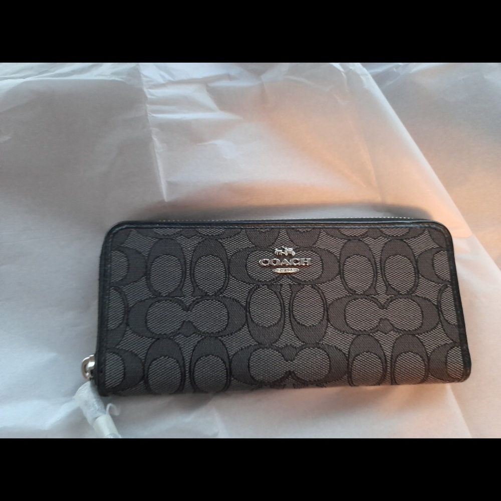 Coach wallet